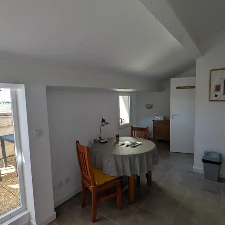 Avec Balcon Appartamento *